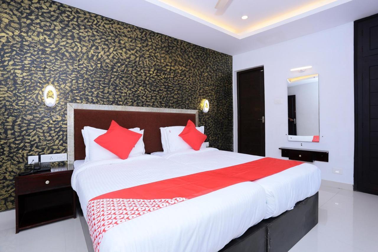 Capital O 61059 Green Life Hotel Kochi Exterior foto